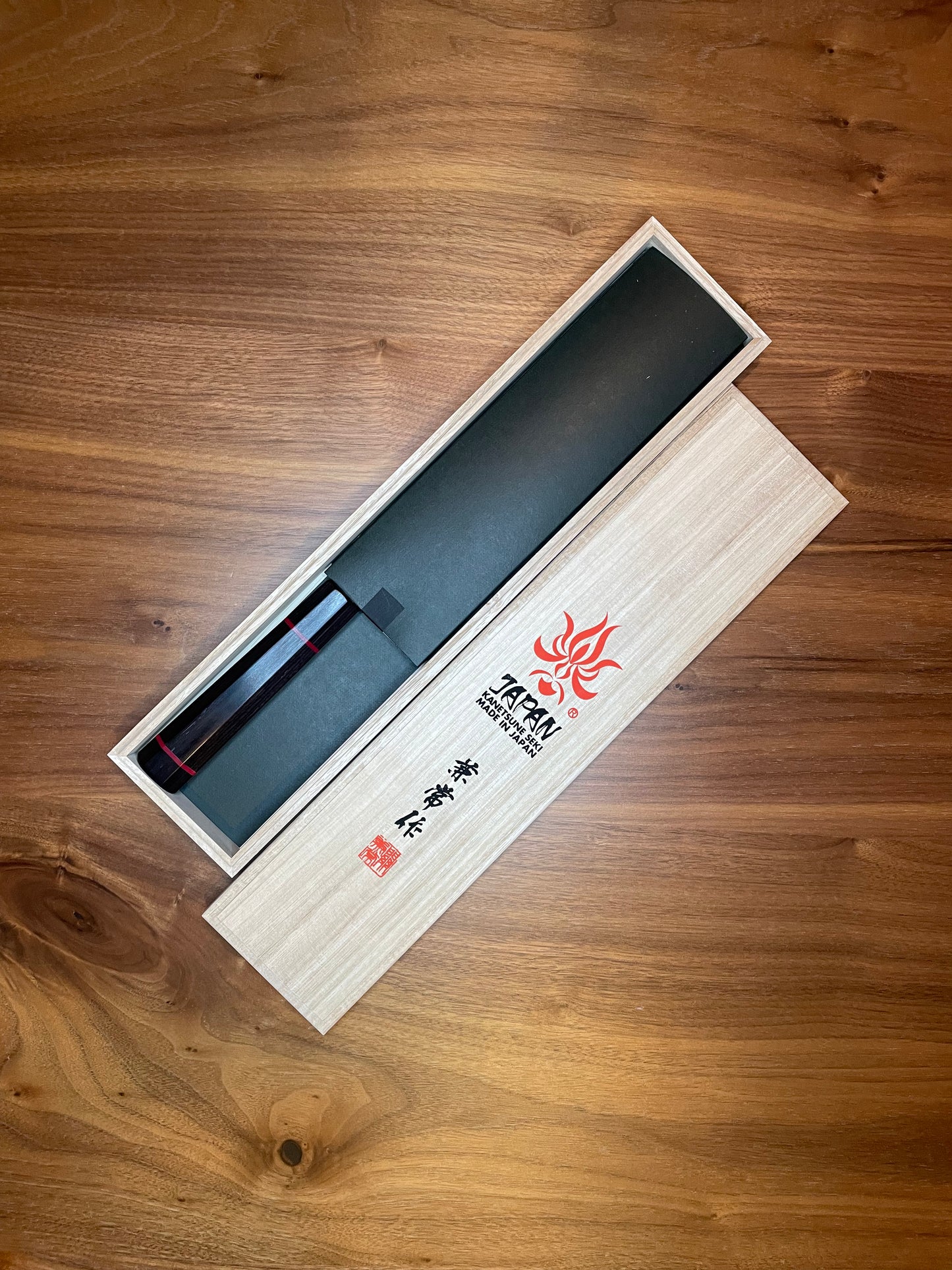 Kanetsune Namishibuki Kiritsuke 210mm Japanese Kitchen Knife